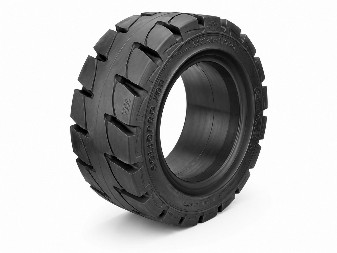 Шина еластична NEXEN SOLIDPRO 700 28x12.5-15 / 9.75D
