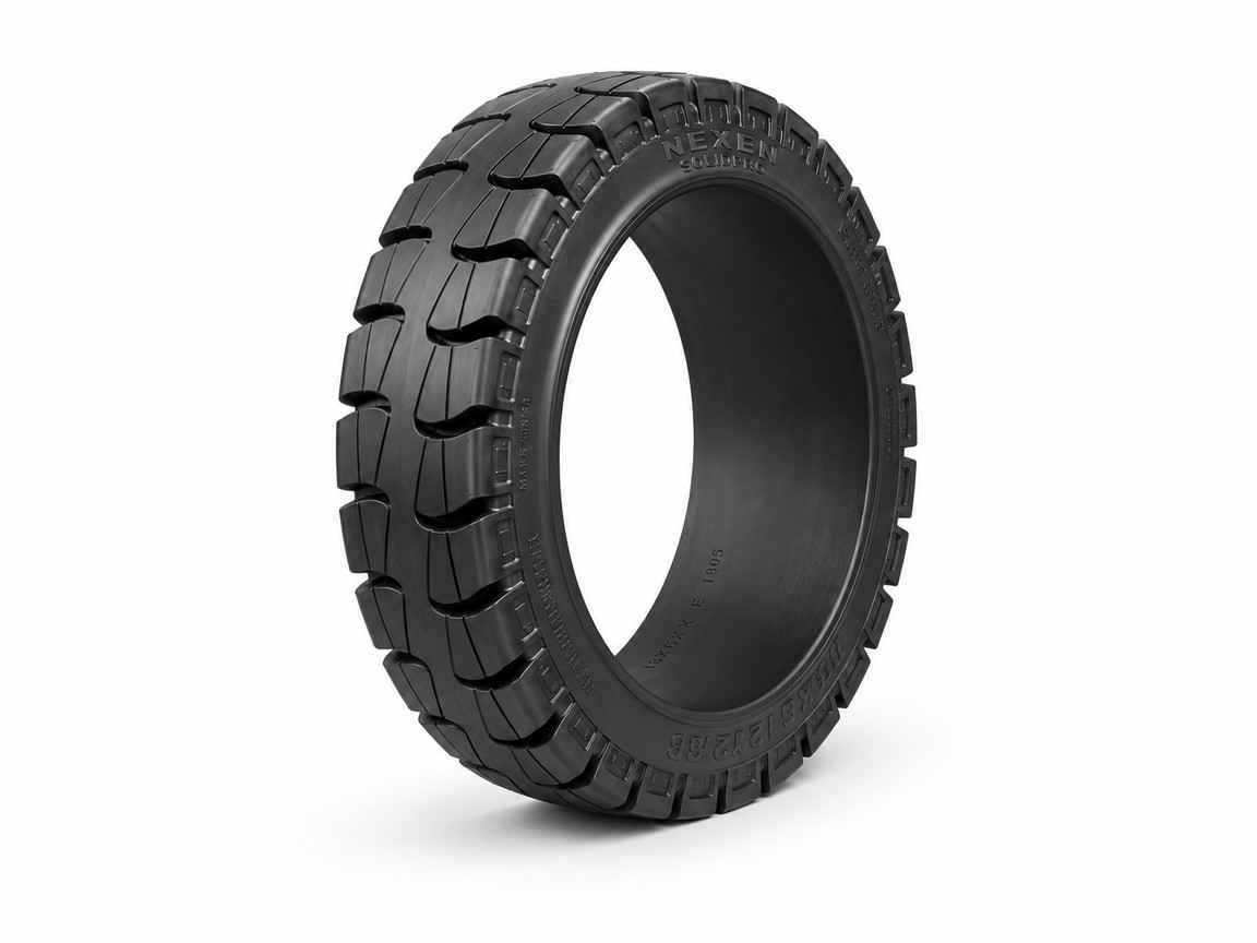 Шина бандажна NEXEN 18x6x12-1/8, з протектором